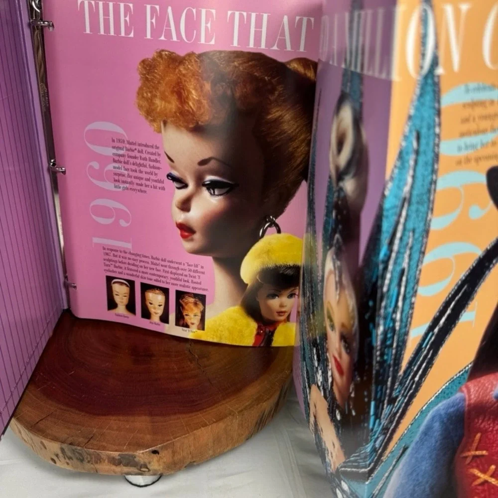 1998 Official Barbie Collector's Club Third Edition Binder 40th Anniversary News